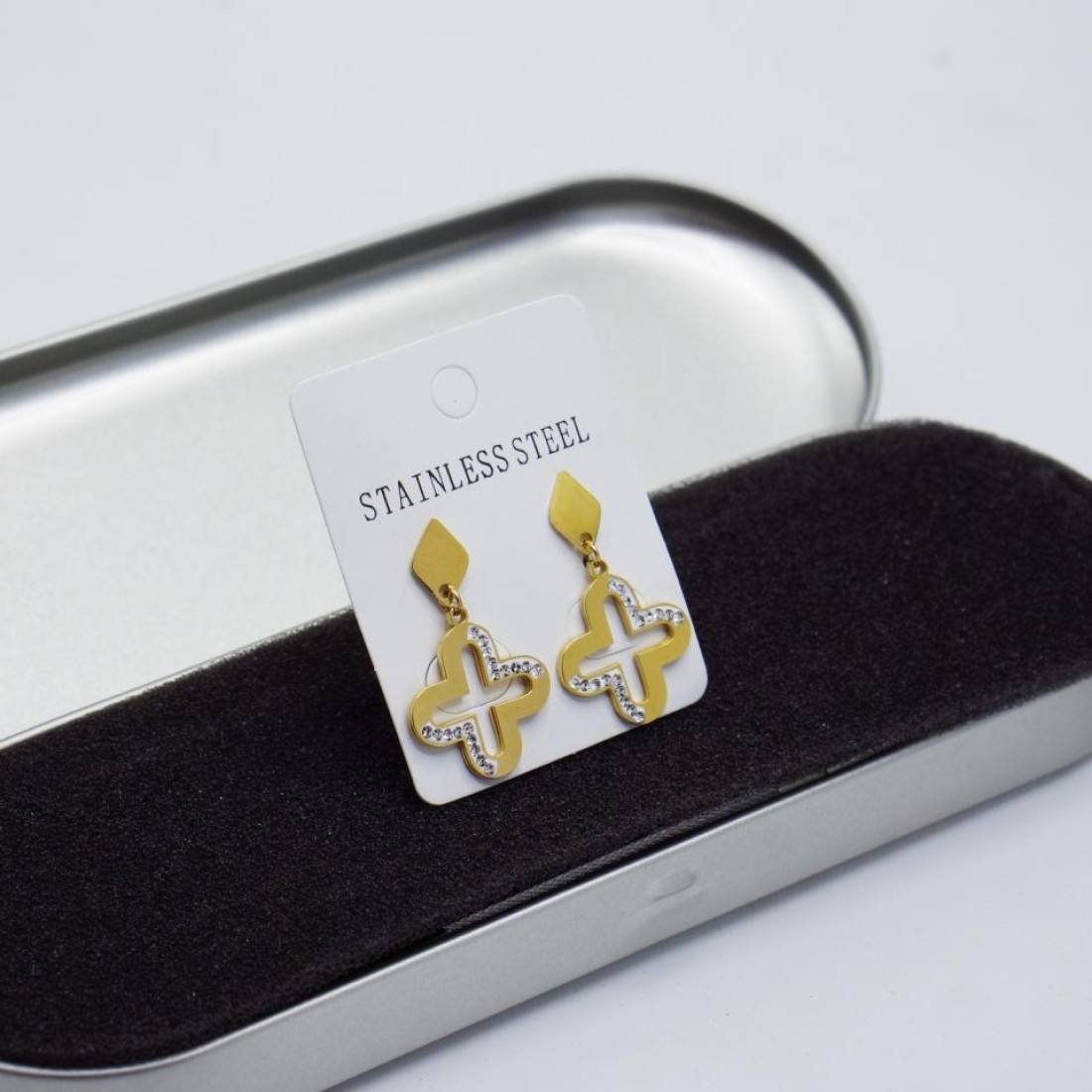Aiwanto Gold Small Star Design Earring Gift for Women&#39;s Earring(Gold)