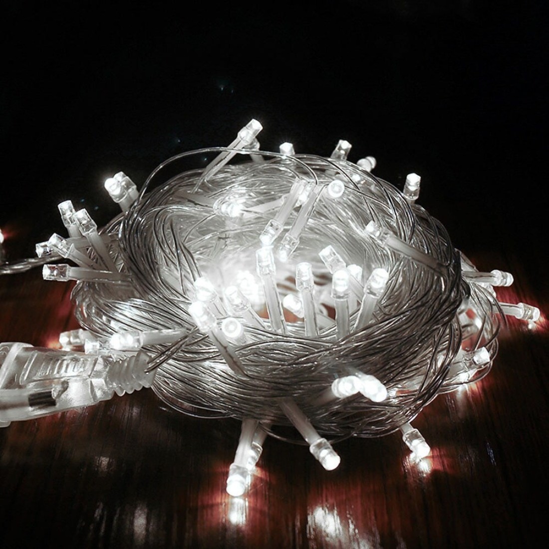 Lavish Holiday LED Christmas Lights Outdoor String Lights Decoration For Party Holiday Wedding Garland 100 LED White