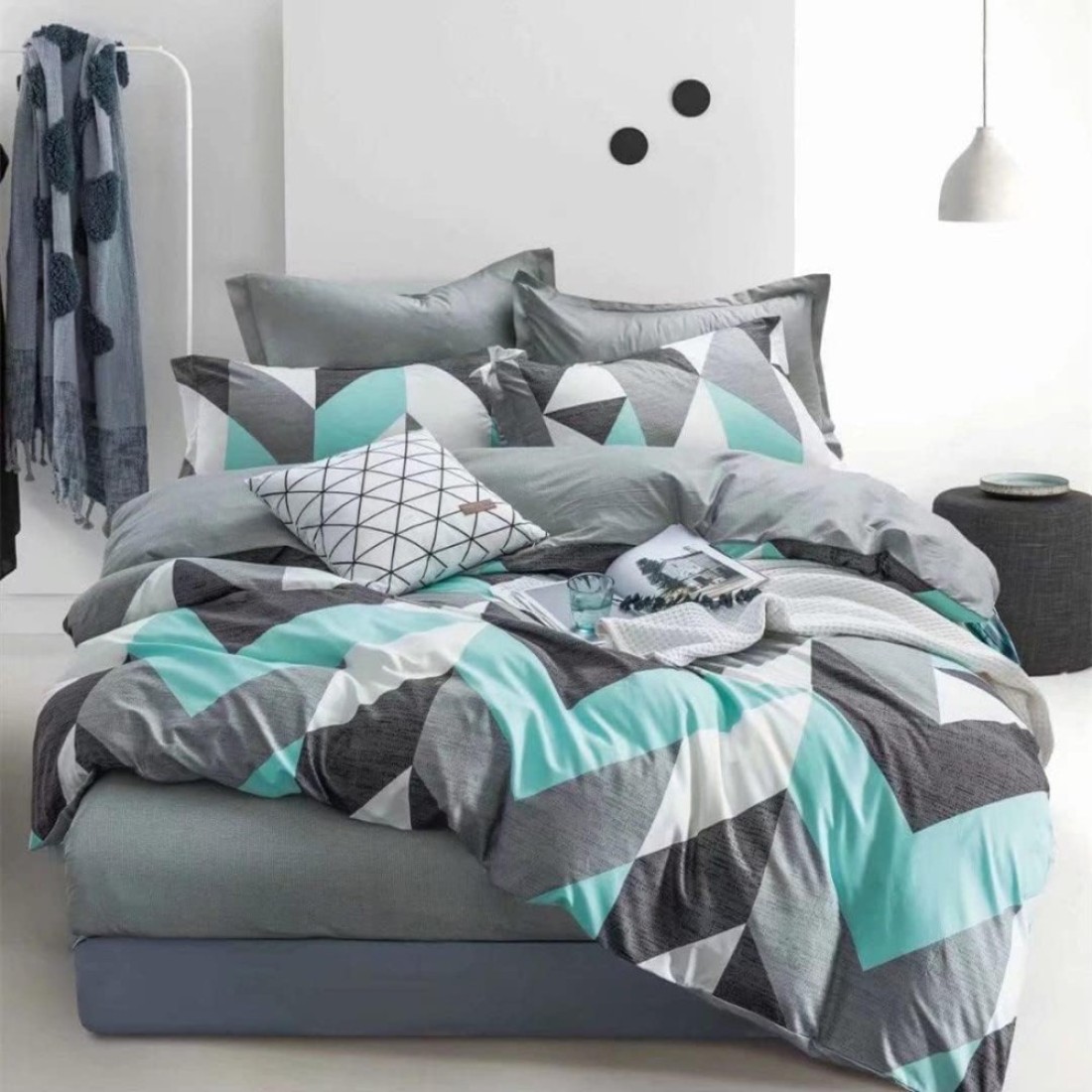 Golden Home Luxurious All-Season Single Comforter Set - Soft, Cozy, and Elegant, Include 1 Comforter,1Fitted Sheet,4 Pillow Covers