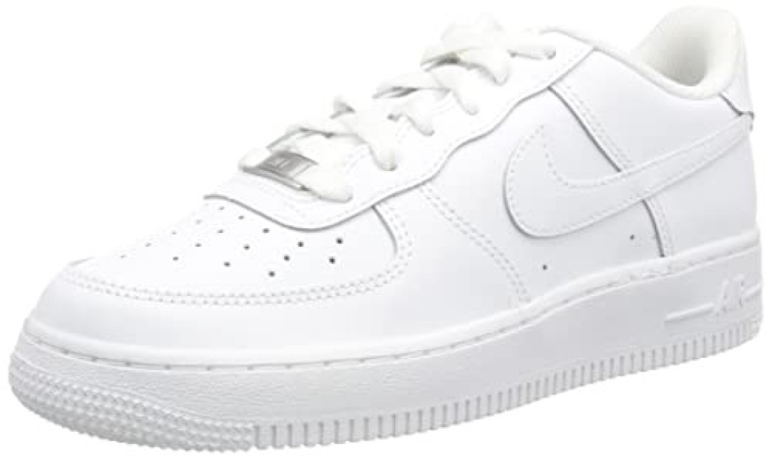 Nike Boy&#39;s Basketball Shoe, White, 8.5 AU