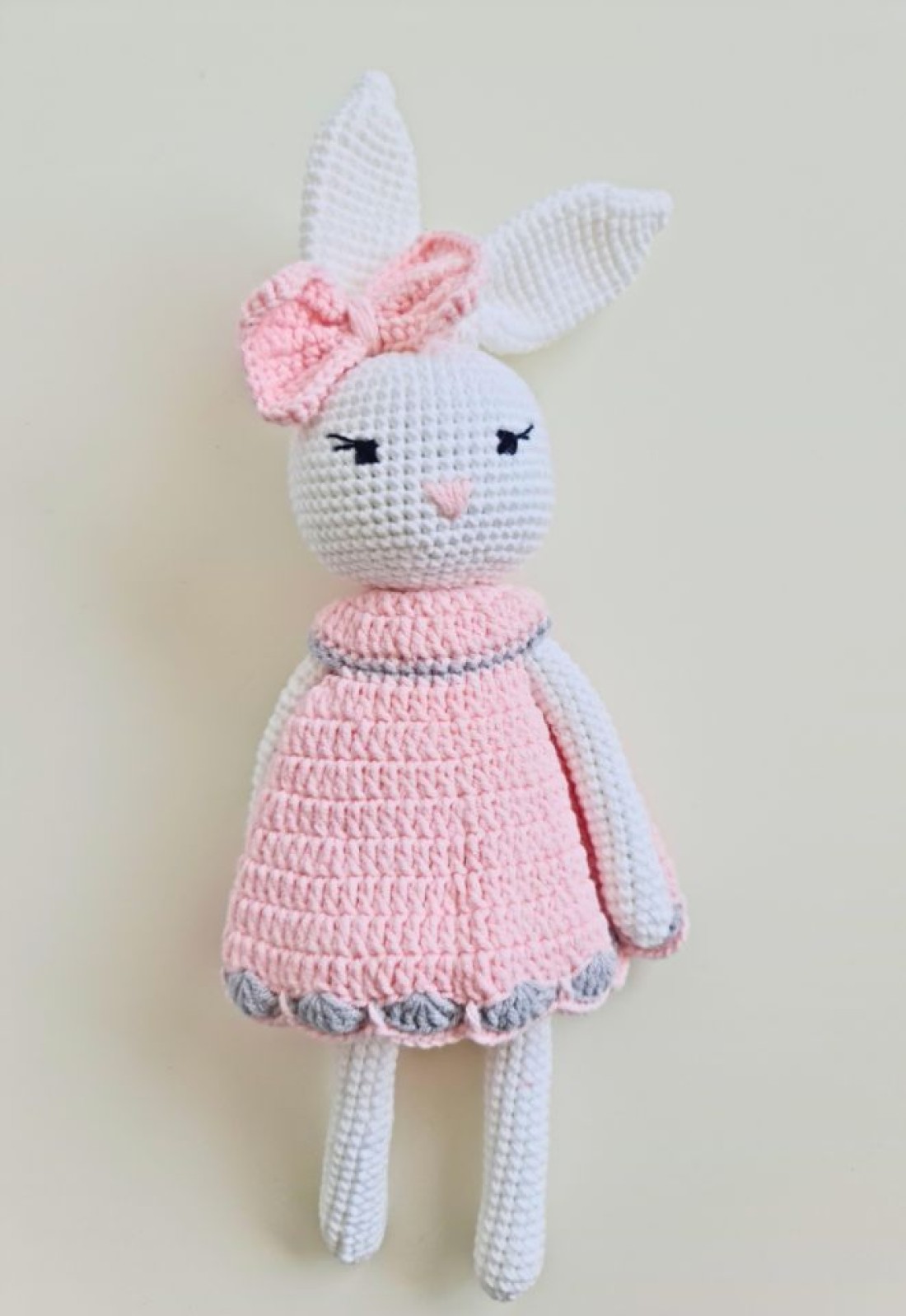 Timeless 100 % Cotton Crochet Doll: Expertly Handcrafted Amigurumi Beauty, Tailored for Kids, Collectors, and Enchanting Nursery Displays