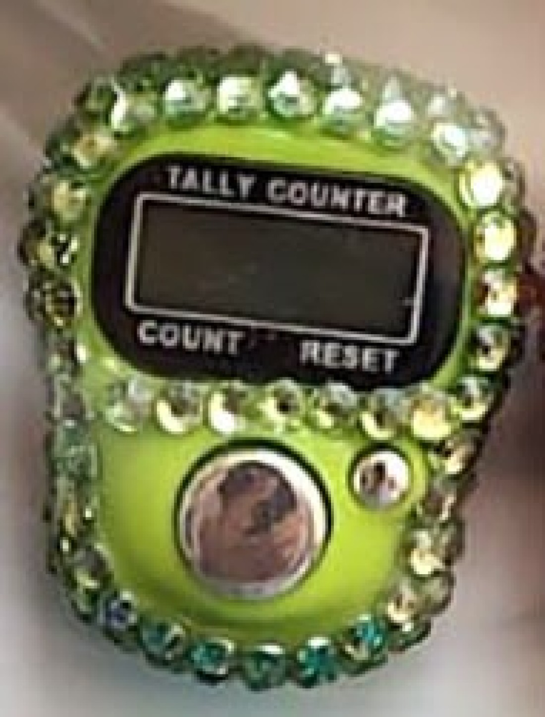 Mini Hand Tally Finger Counter &ndash; Digital Finger Ring Jap Counting Device for Mantra Jaap, Tasbeeh, Prayer, Stitching &amp; Golf Score Keeping &ndash; Ramadan Essential
