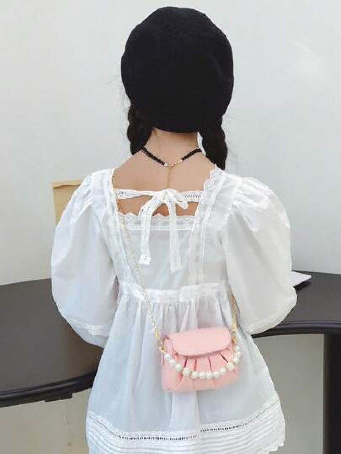 1pc Fashionable Sweet Pearl Chain Shoulder Messenger Bag Fashionable Pleated Underarm Bag Korean Version Of Hand Held Cute Girl Bag Pu Pleated Design Pearl Handbag High Grade Solid Matching Suitable F