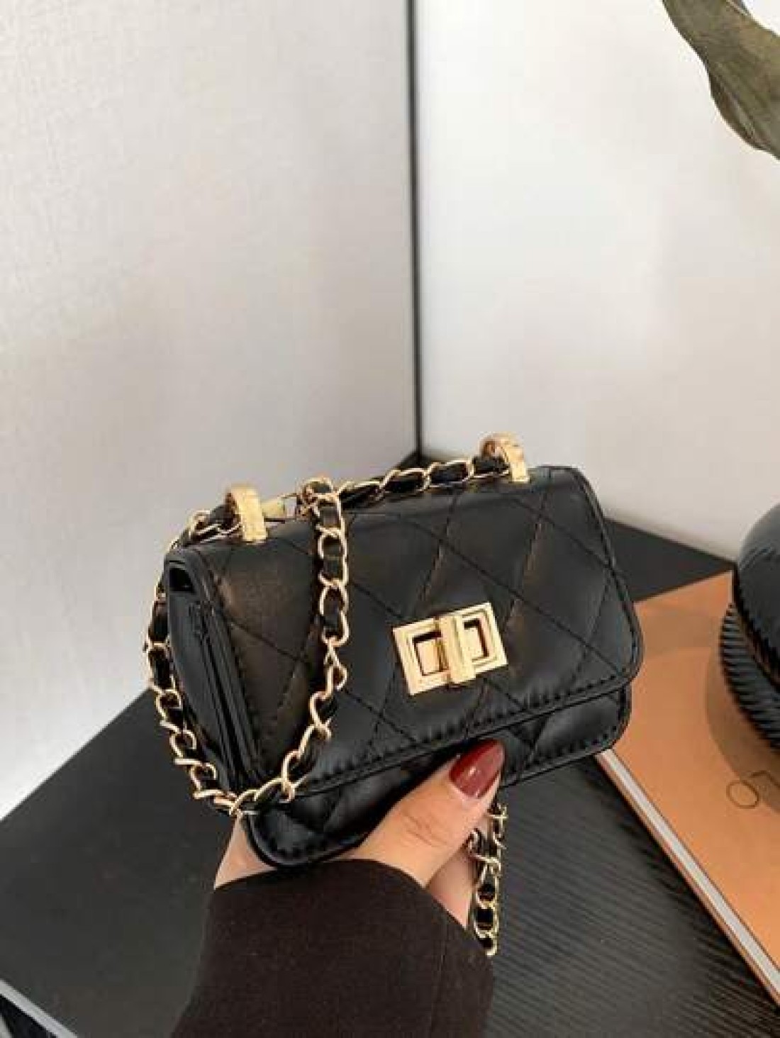 1PC New Mini Square Bag Girl Handbag Diamond Pattern Stitching Shoulder Bag Woven Chain Bag Flip Small Bag Cute Diagonal Cross Body Bag Accessories Bag
