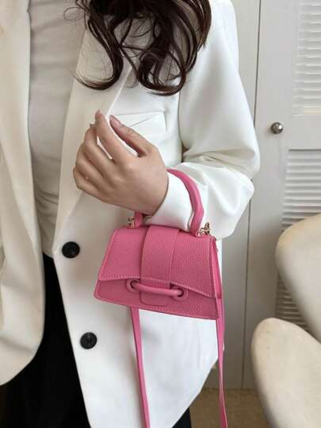 This Year Small Square Bags Are Popular Simple And Stylish Versatile Can Be Hand Carried Shoulder Carried Or Cross Body Suitable For Women