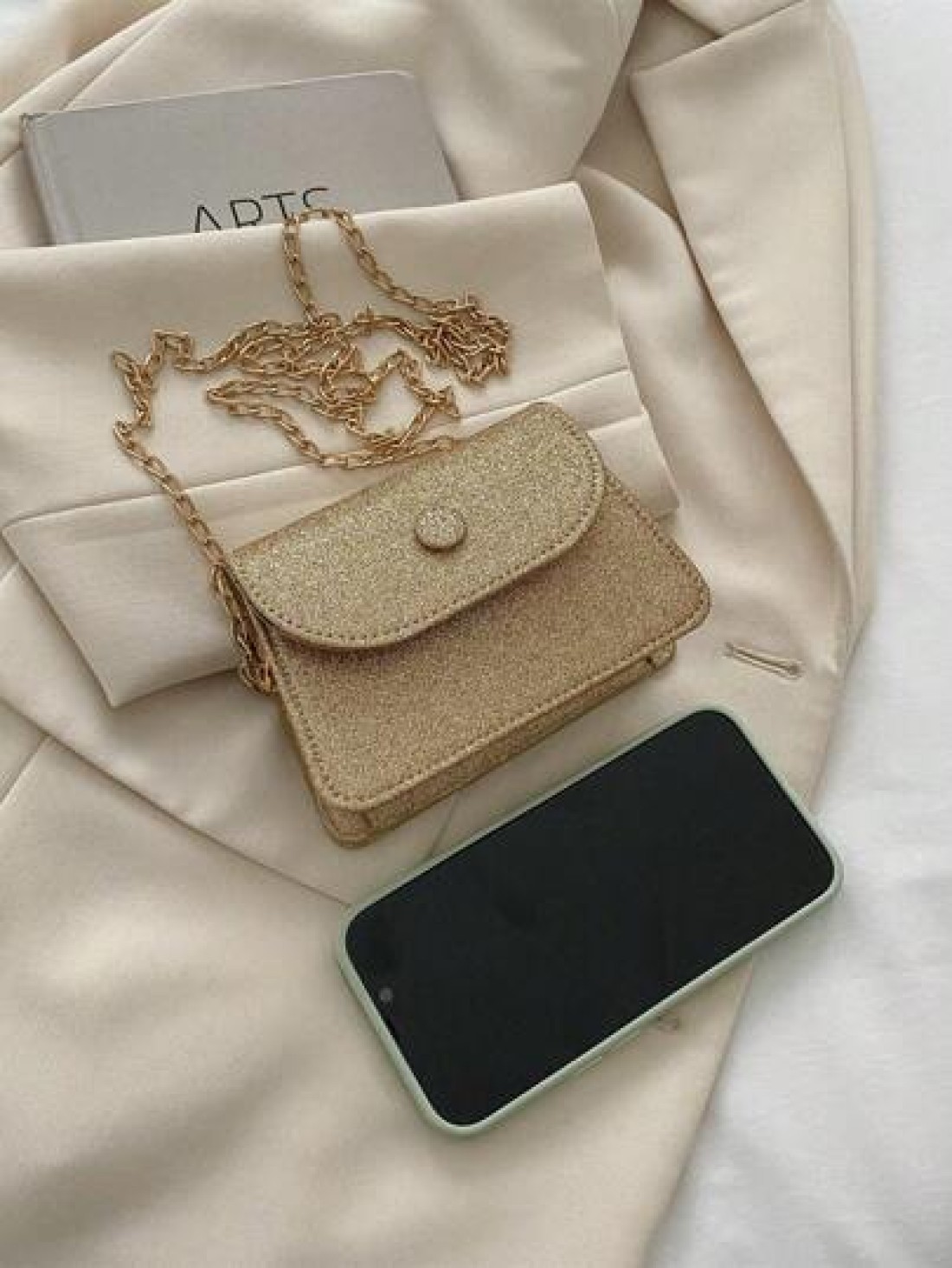 1pc Solid Color Pu Flap Closure Shiny Fashion Chain Crossbody Bag Suitable For Daily Use In Spring And Summer