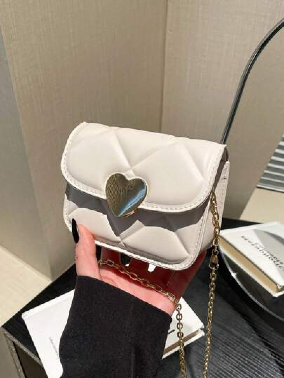 1pc Pu Magnetic Buckle Fashionable And Simple Love Lock Candy Color Diamond Pattern Shoulder Messenger Bag Mini Bag Niche Design Play Comfortable Chain Shoulder Strap Smooth And Versatile Not Picky Su