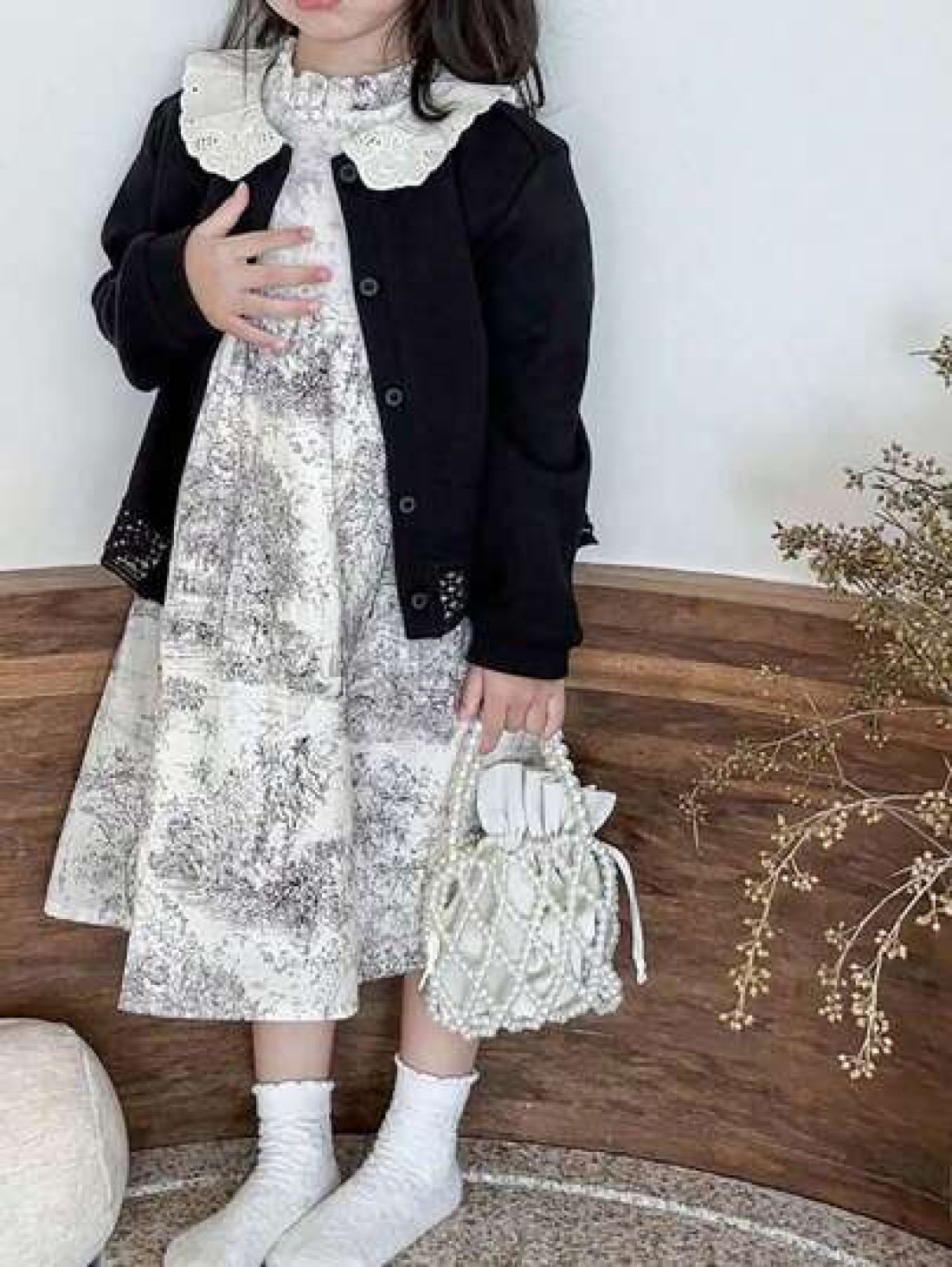 1 Piece Of Girl s Fishnet Shaped Mesh Pearl Drawst Ring Drawstring Closure Fashionable Princess Porta Ble Hollow Beaded Children s Crossbody Bag Suita Ble For Children s Dressing Or Daily Use In Sprin
