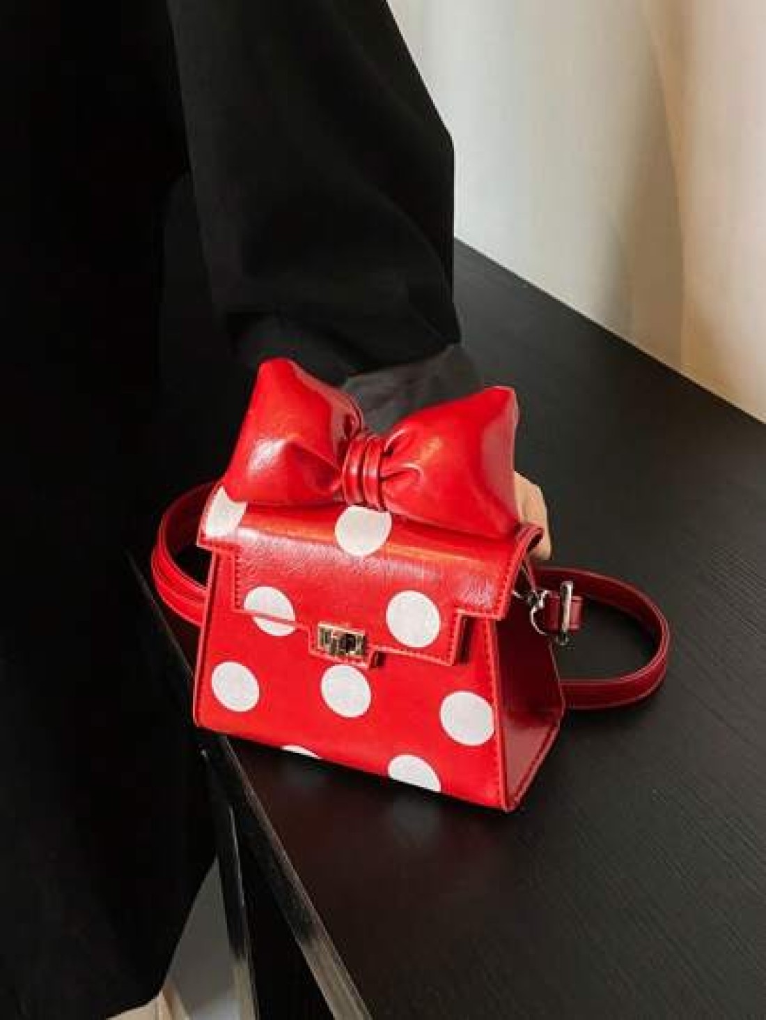1pc Fashionable And Cute Polka Dot Kelly French Retro High End One Shoulder Crossbody Handheld Mini Lipstick Bag Children s Bag With A Fashionable And Exquisite Polka Dot Shape Of The Small Square Bag