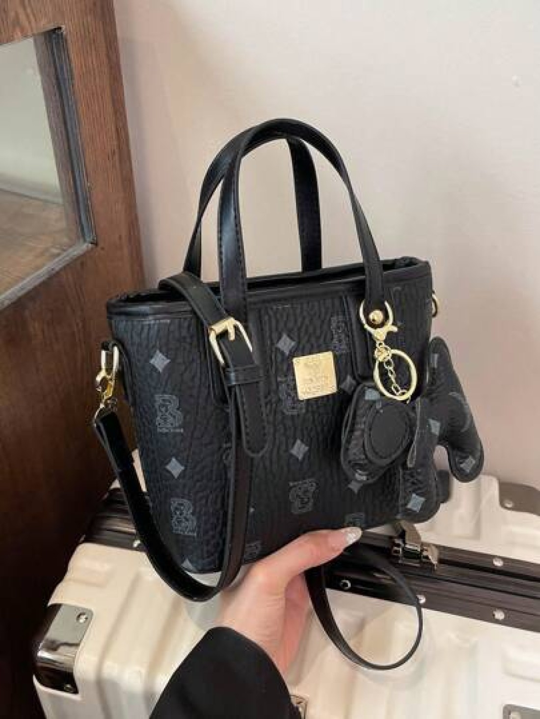 1PC Handbag Fashion Texture Letter Cute Cartoon Bear Print Popular Bucket Bag Korean Small Bag Multifunctional One Shoulder Crossbody Girl s Bag Suitable For Teenagers Going Out For Camping Travel Use