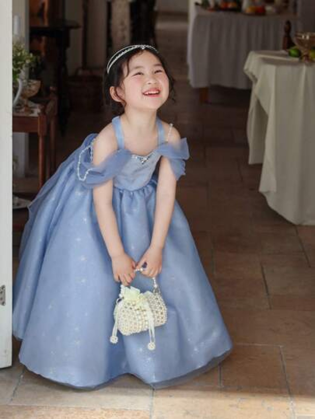 1pc Girls Pearl Drawstring Closure Cute Handbag White Beaded Crossbody Bag Suitable For Spring Summer