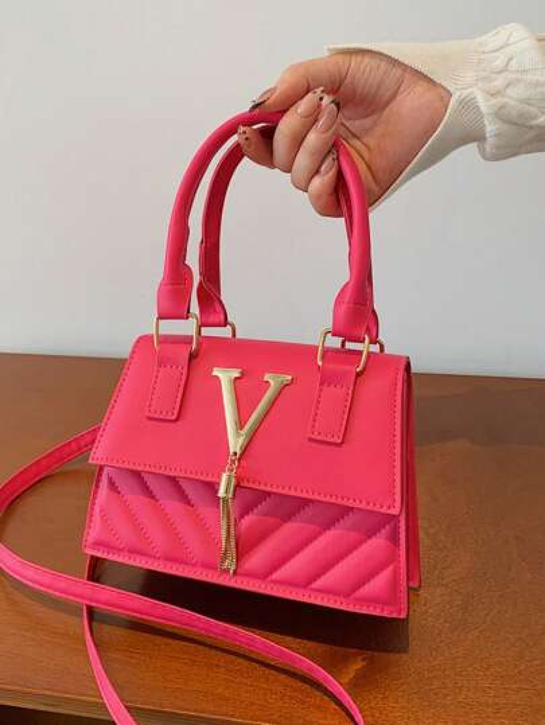 1pc Fashionable And Elegant Messenger Bag Fashionable Messenger Bag Letter Tassel Fashionable Shoulder Small Square Bag Pu Material Fashionable And Versatile Square Bag Shape Can Be Carried By Hand Or