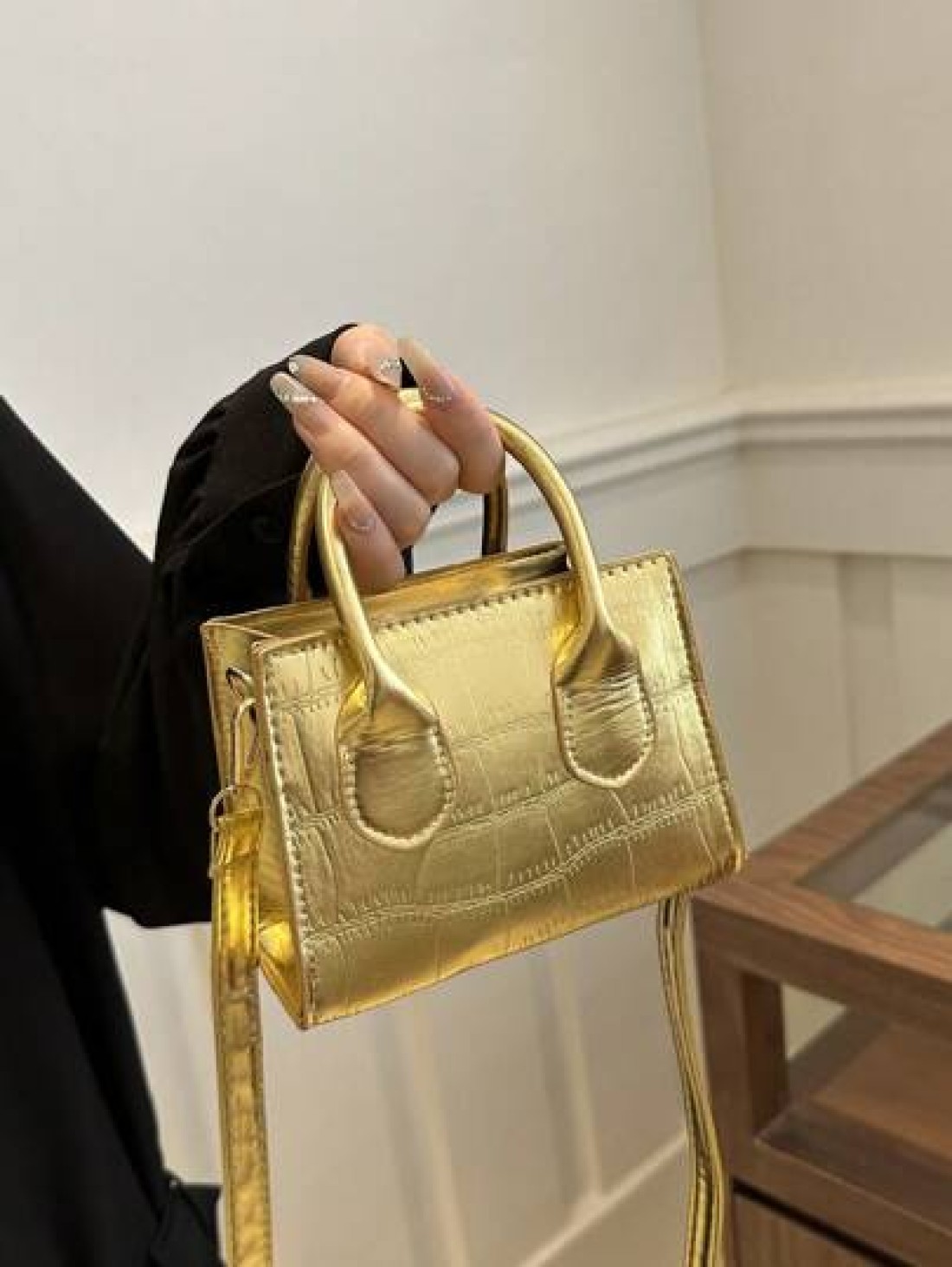 1pc Fashionable And Elegant Fashionable Design Shoulder Crossbody Solid Color Shiny Fresh Armpit Texture Chain Bag Crocodile Pattern Crossbody Bag Girl Korean Version Of Shoulder Bag Solid Color Small