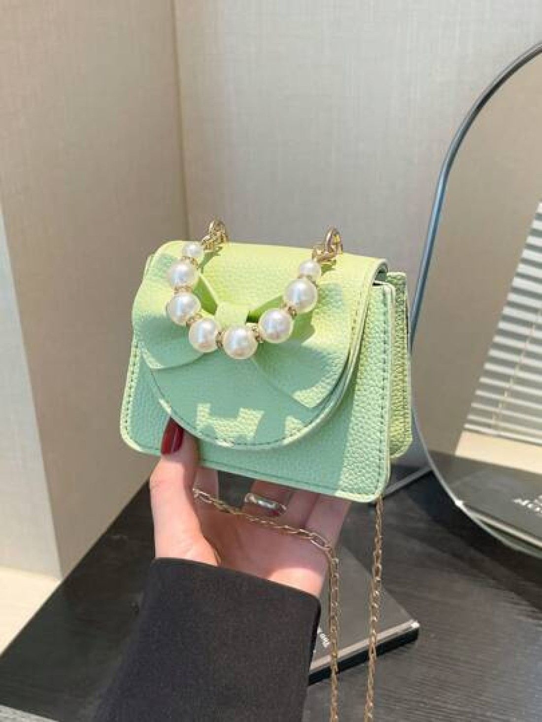 1 Piece Pu Magnet Closure Fashion Sweet Lychee Pattern Faux Pearl Bow Handbag Niche Design Highly Attractive Chain Mini Shoulder Crossbody Change Lipstick Bag Suitable For Teenagers Travel Shopping Pa