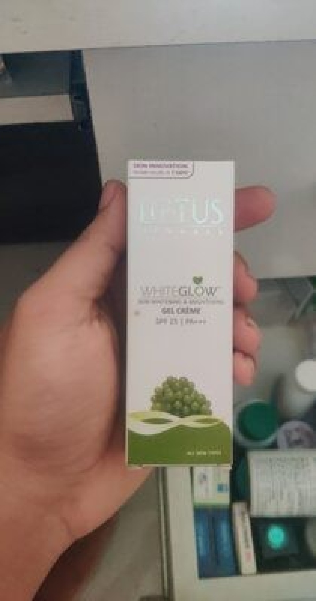 LOTUS WHITEGLOW SKIN GEL CREME SPF25