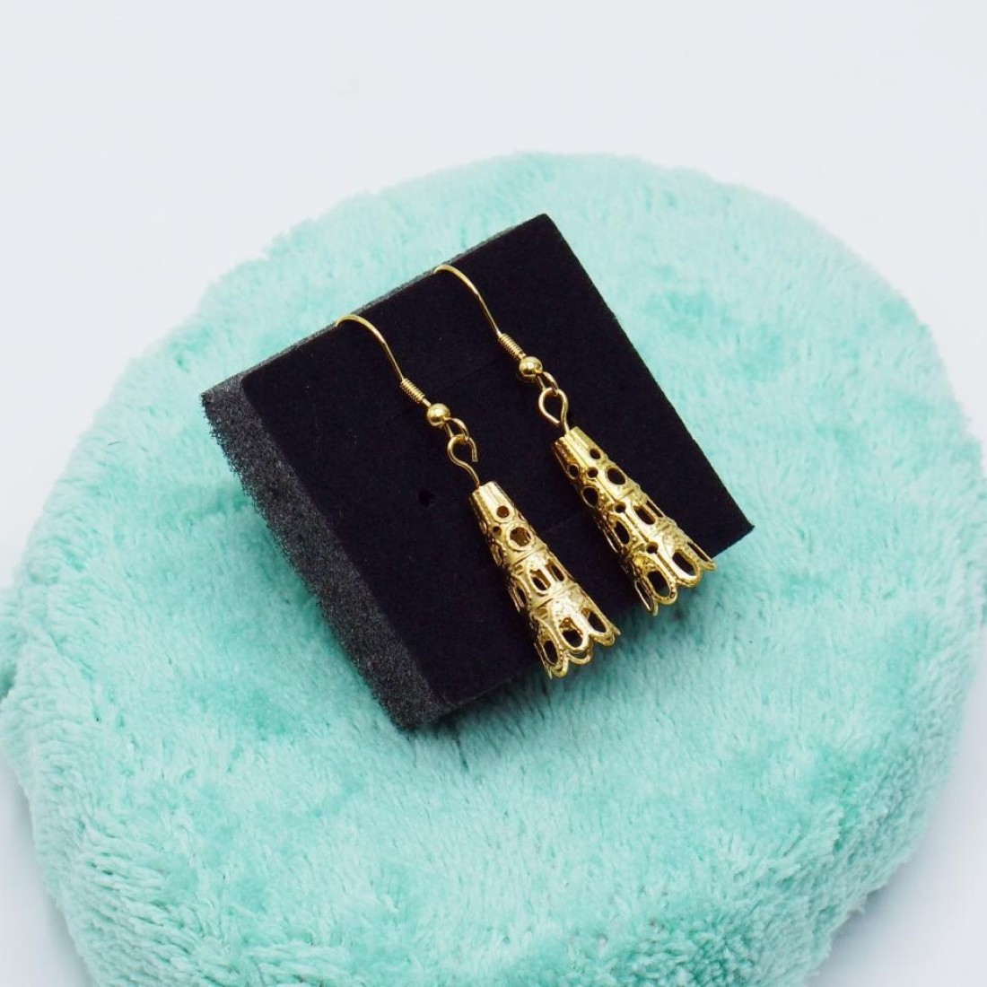 Aiwanto Small Hanging Earring for Daily Wear Office Party Earring (Gold)
