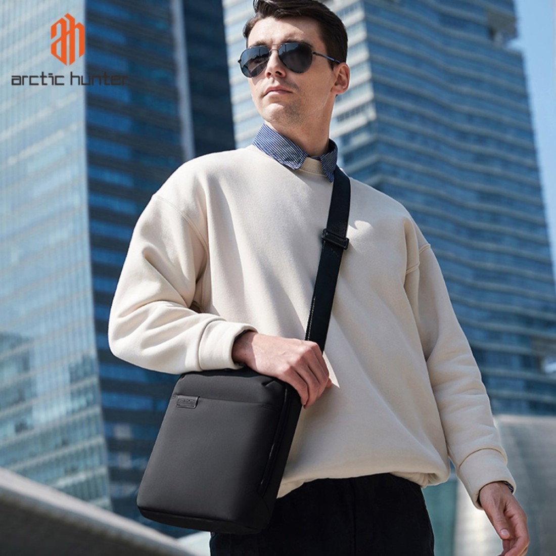 Arctic Hunter Unisex Side Sling Bag Water Resistant Anti-Theft Small Daypack Crossbody Bag for Travel Office Business K00579 Black