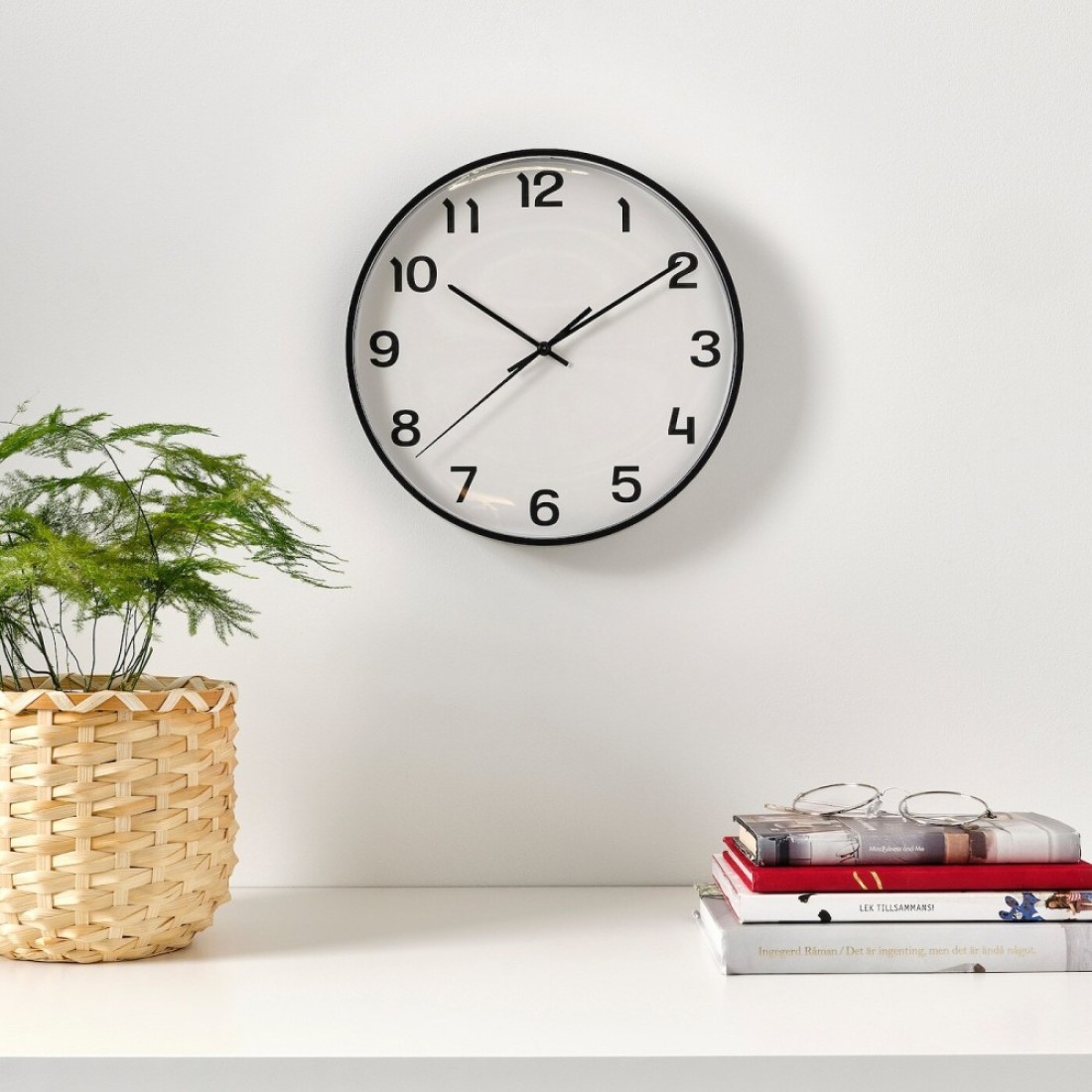 Wallclock Big And Clear Numbers Make It Easy To See Black 28cm