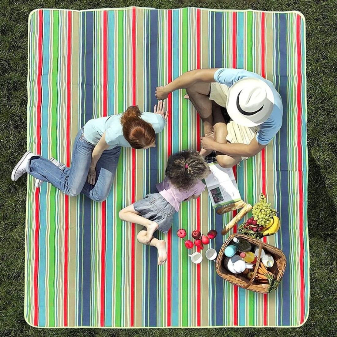 Foldable &amp; Waterproof Picnic Mat, Travel Mat, Beach Mat and Camping Mat - 3*3 Yard