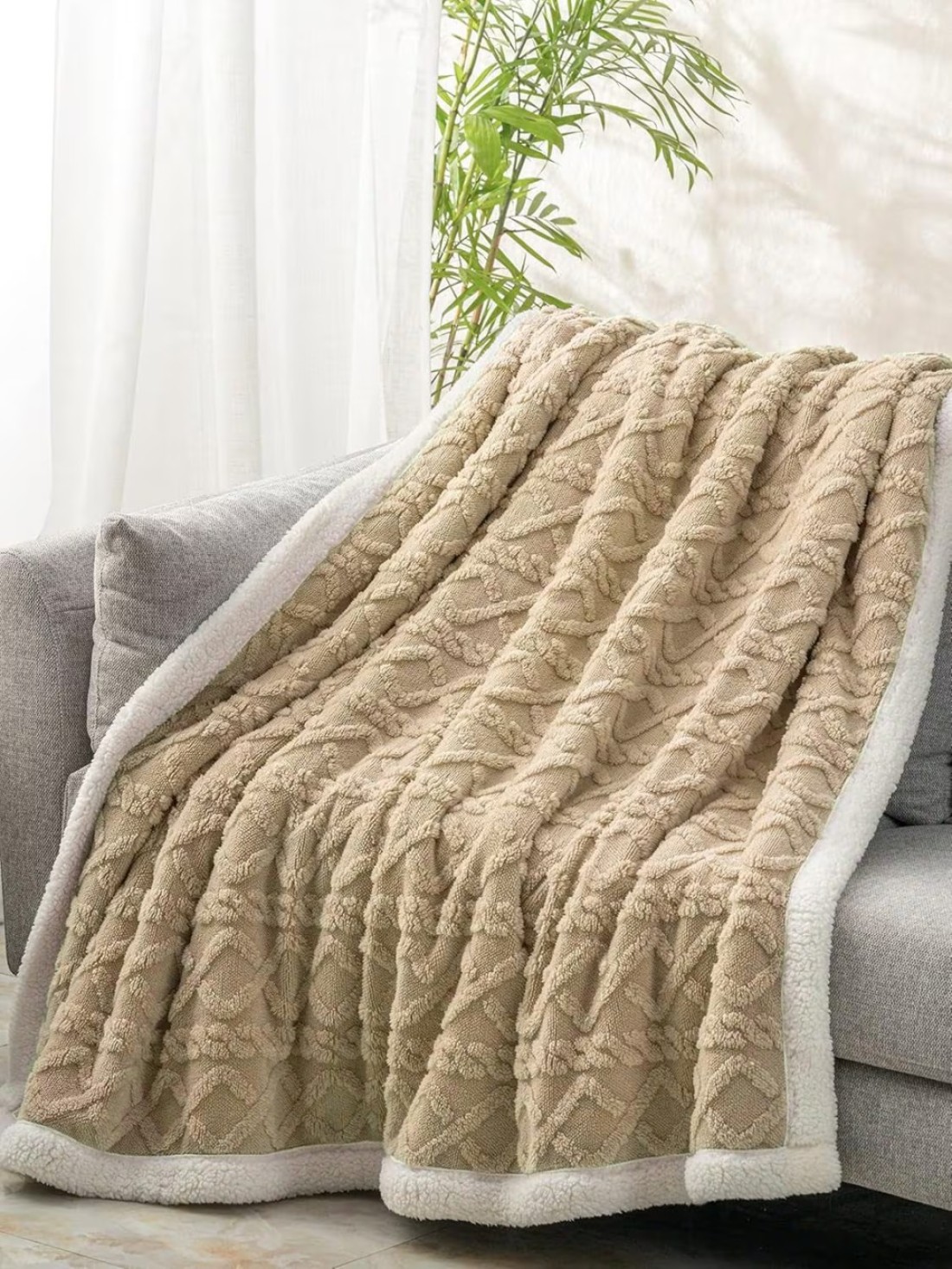 Fabienne Jacquard Sherpa Blanket King Size 220x240cm Faux Fur Bed Blanket Reversible Warm Cashmere Blanket Beige for Throw Bed Sofa Travel Couch