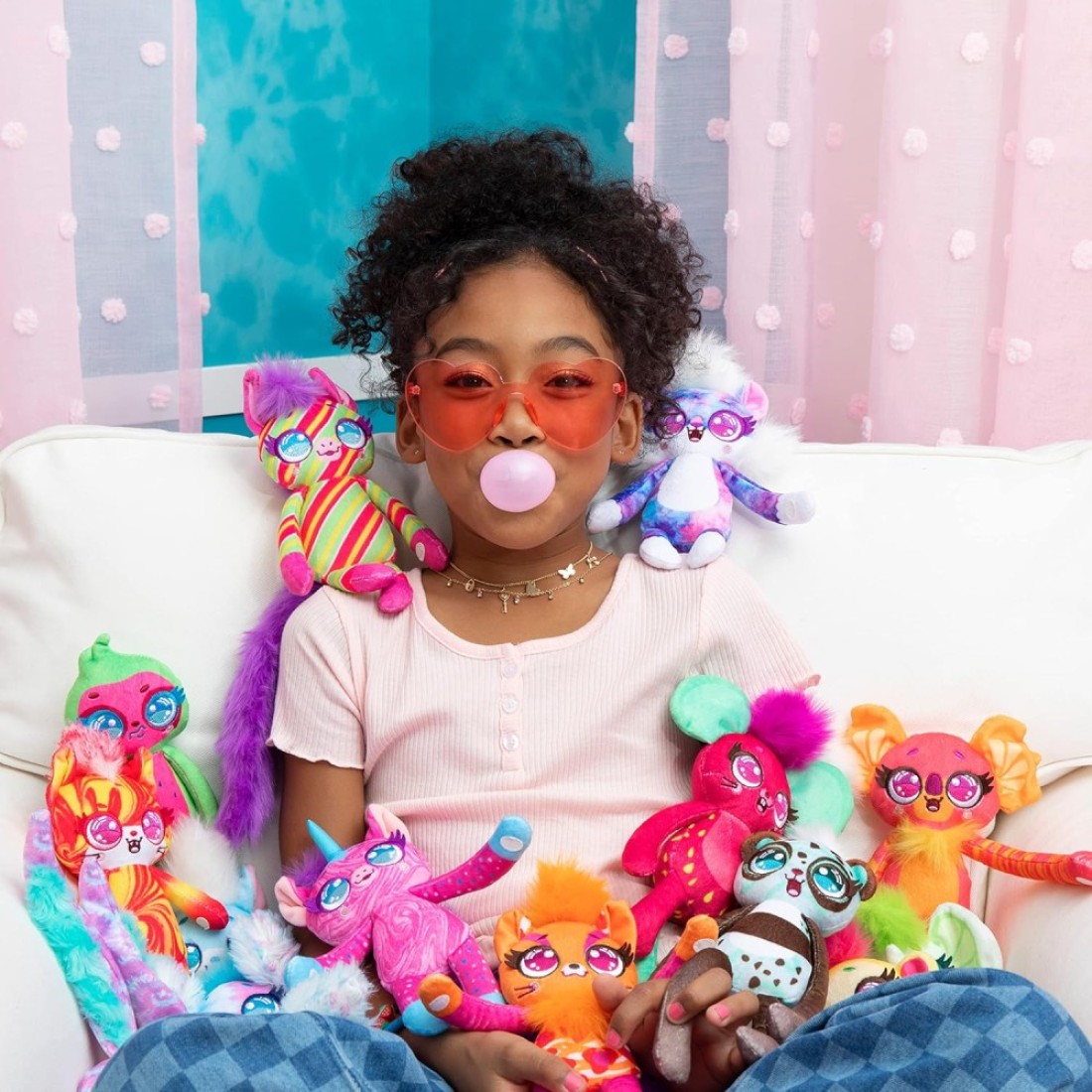 مجموعة Just Play Fur by The Foot Bubblegum Bestie، مقاس 35.56 سم × 40.64 سم، متعددة الألوان، 58710، فرو من القطيفة من The Foot
