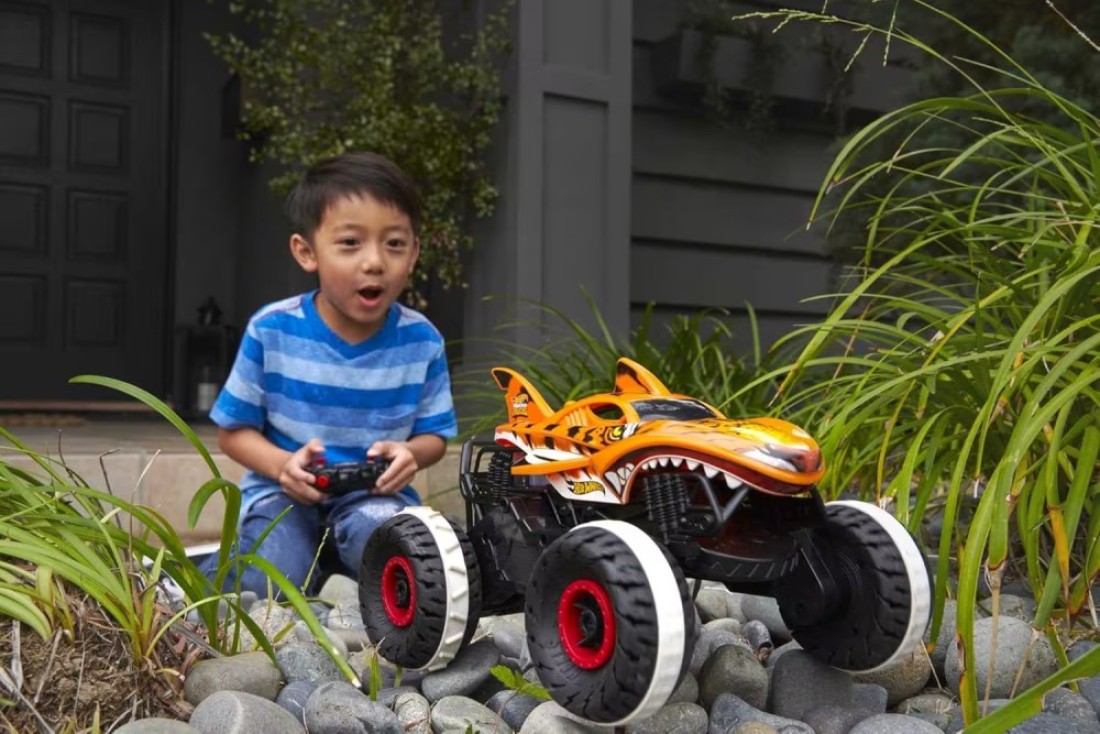 شاحنة هوت ويلز R/C Monster Truck Tiger Shark HGV87
