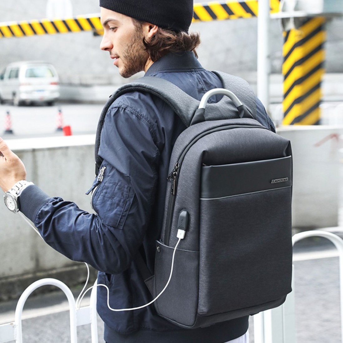 Arctic Hunter Laptop Backpack with USB Charging Port Slim Travel Bag with Laptop Compartment Water Resistant College School Book Computer Bag for Girls and Boys Fits 15.6 Inch Laptop B00218 Black