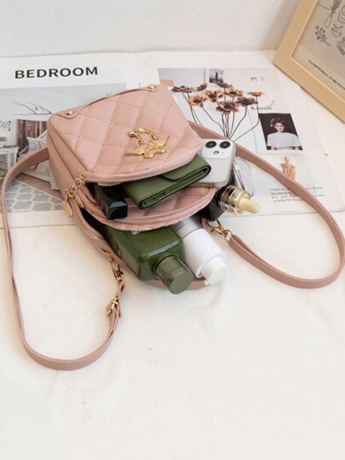 A Mini Quilted Backpack A Mini Swan Hardware Decoration Small School Bag Very Suitable For Travel Shopping School Bag S Bag S Backpack Mini Backpack Bag School