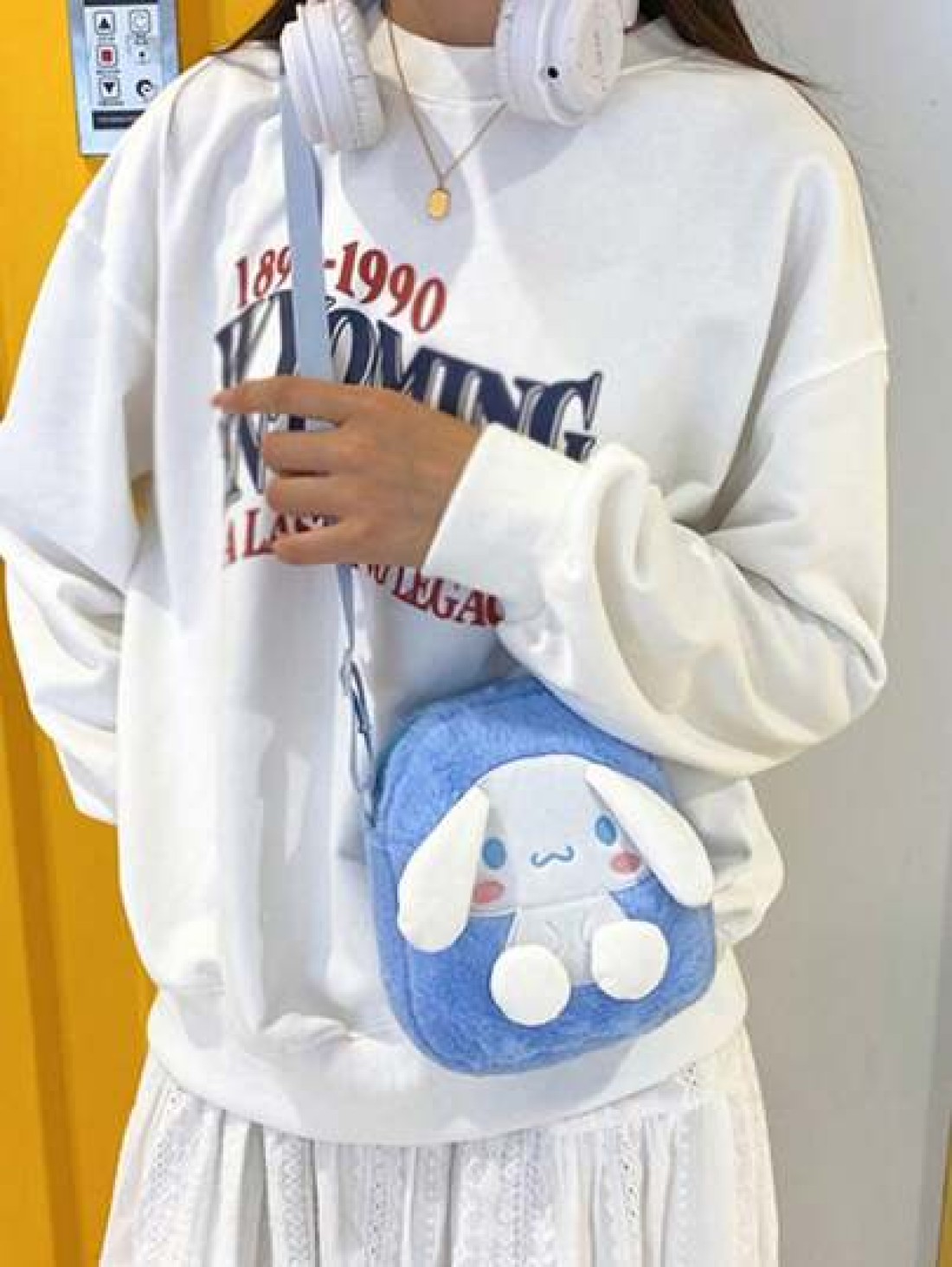 Sanrio 1pc Sanrio Character 1pc Casual Snack Cartoon Print Plush Single Shoulder Bag KT Cat Versatile Crossbody Bag For Women