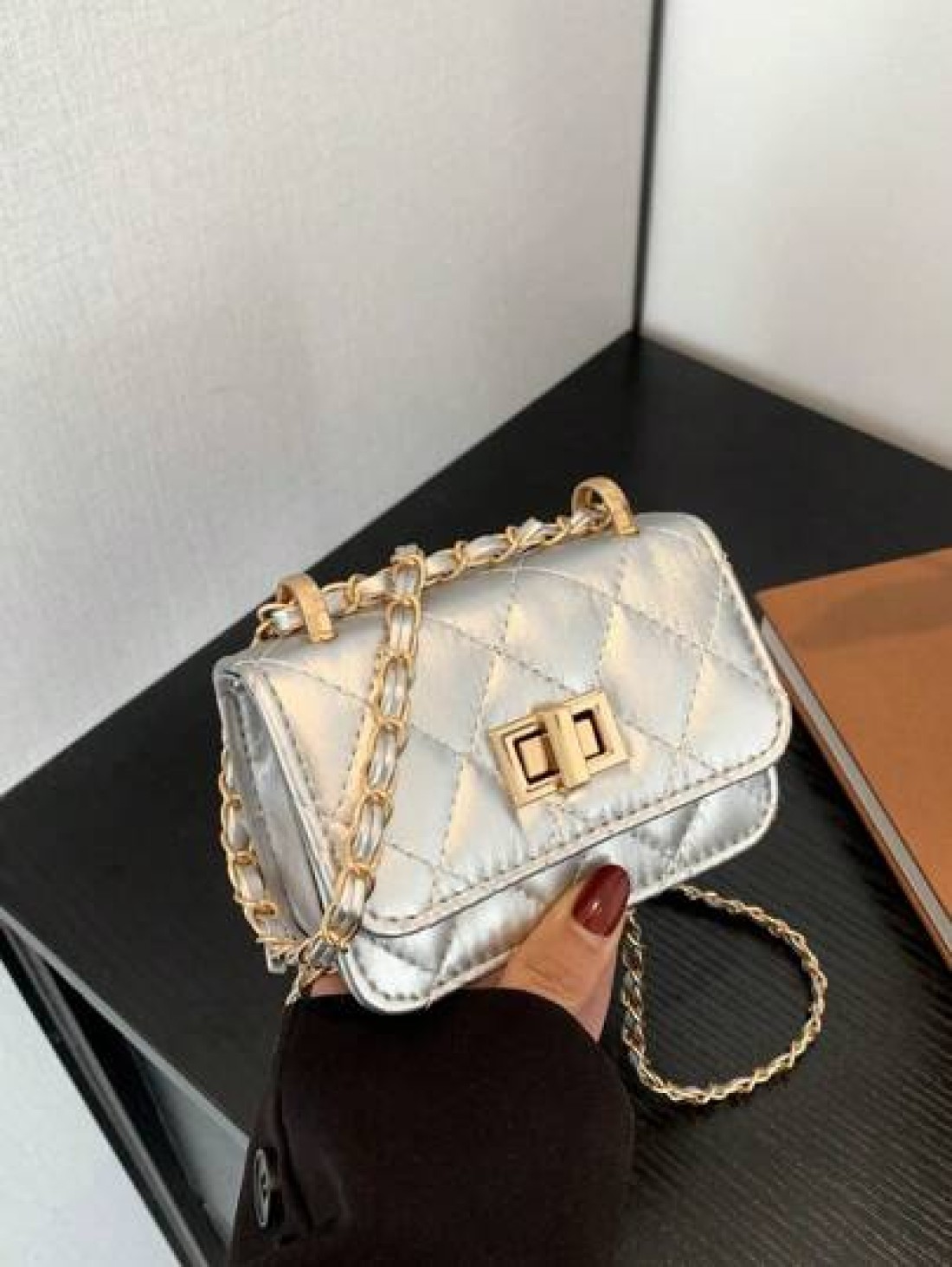 1PC New Mini Square Bag Girl Handbag Diamond Pattern Stitching Shoulder Bag Woven Chain Bag Flip Small Bag Cute Diagonal Cross Body Bag Accessories Bag