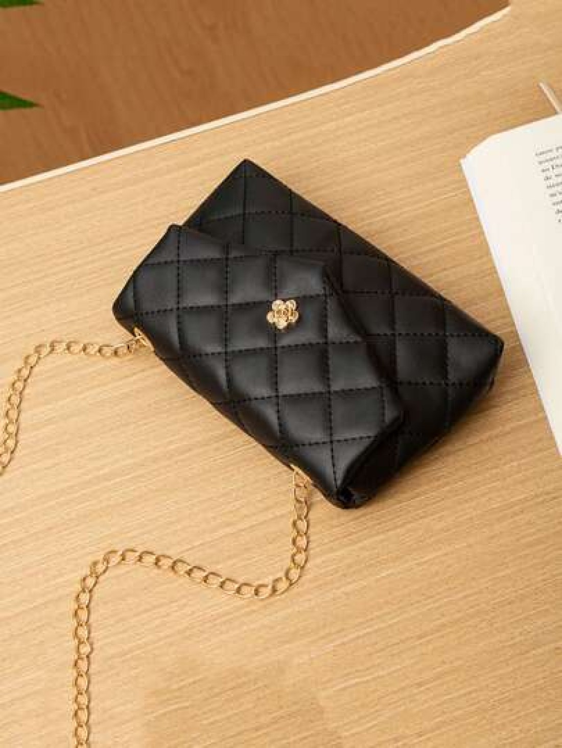 1pc Girls Quilted Casual Fashion Flap Chain Crossbody Bag Small Shoulder Bag Suitable For Daily Use And Vacation Ideal Gift Choice