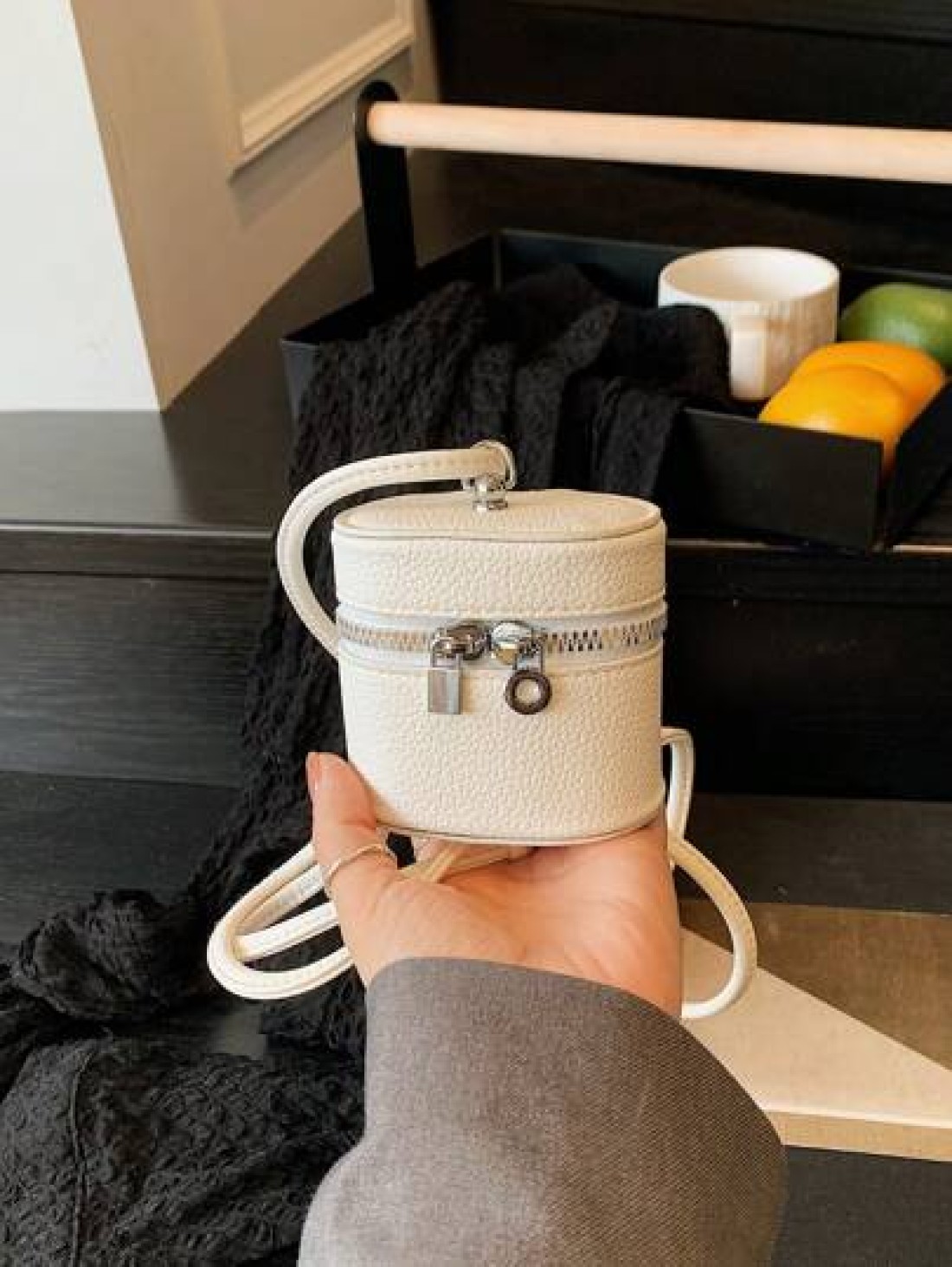3 16 Years Old Girls Universal Small Bag Essential Fashion Bag For Going Out And Play Mini Lipstick Envelope Headphone Bag Candy Color Fashion