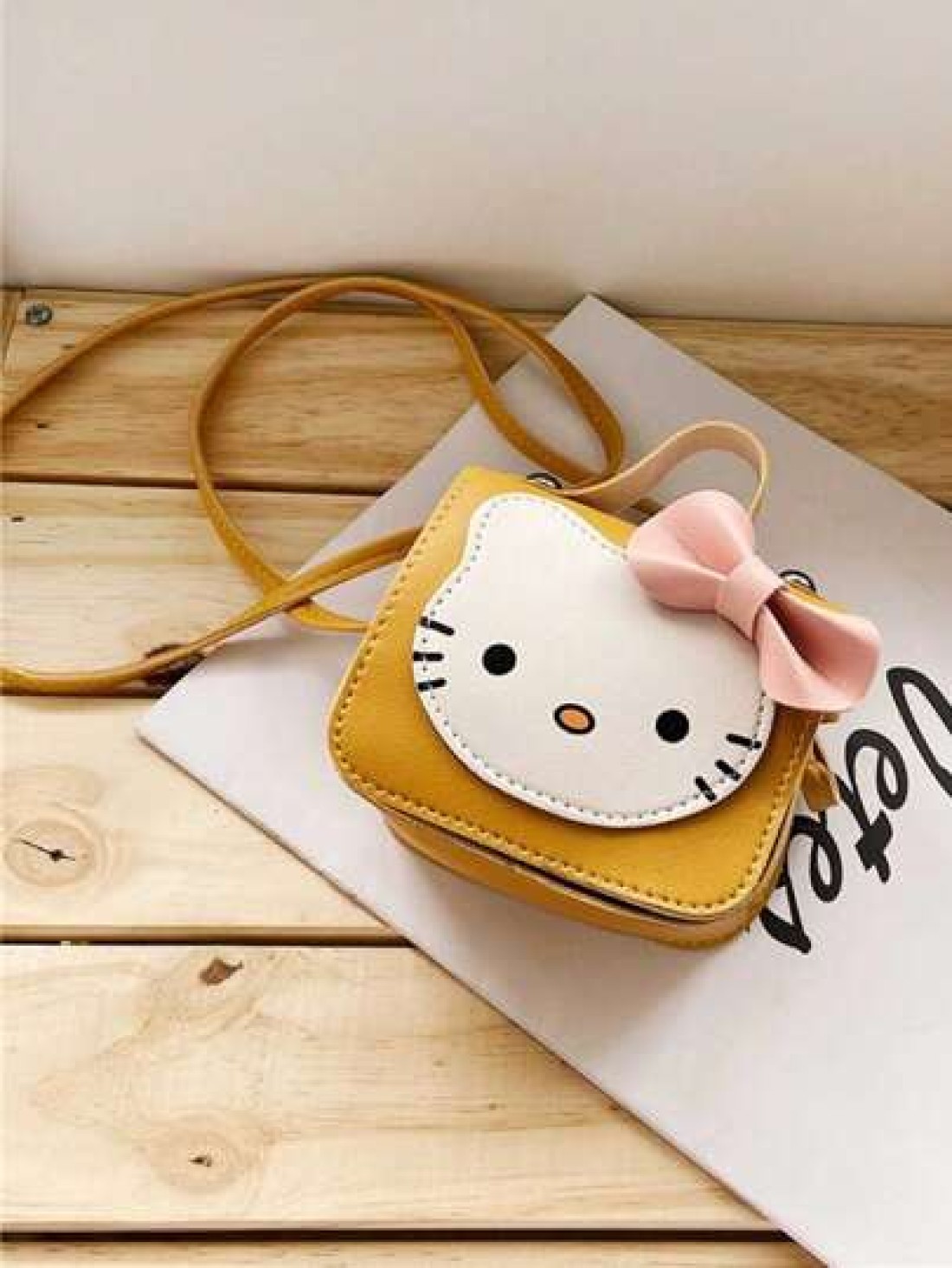 Sanrio Sanrio Hello Kitty Cartoon Children s Bag Cute Princess Casual Bag Girls Messenger Bag Small Shoulder Bag Coin Case For Lipstick Brush Skincare Mobile Phone Coin Small Items For Home Gift Vacat
