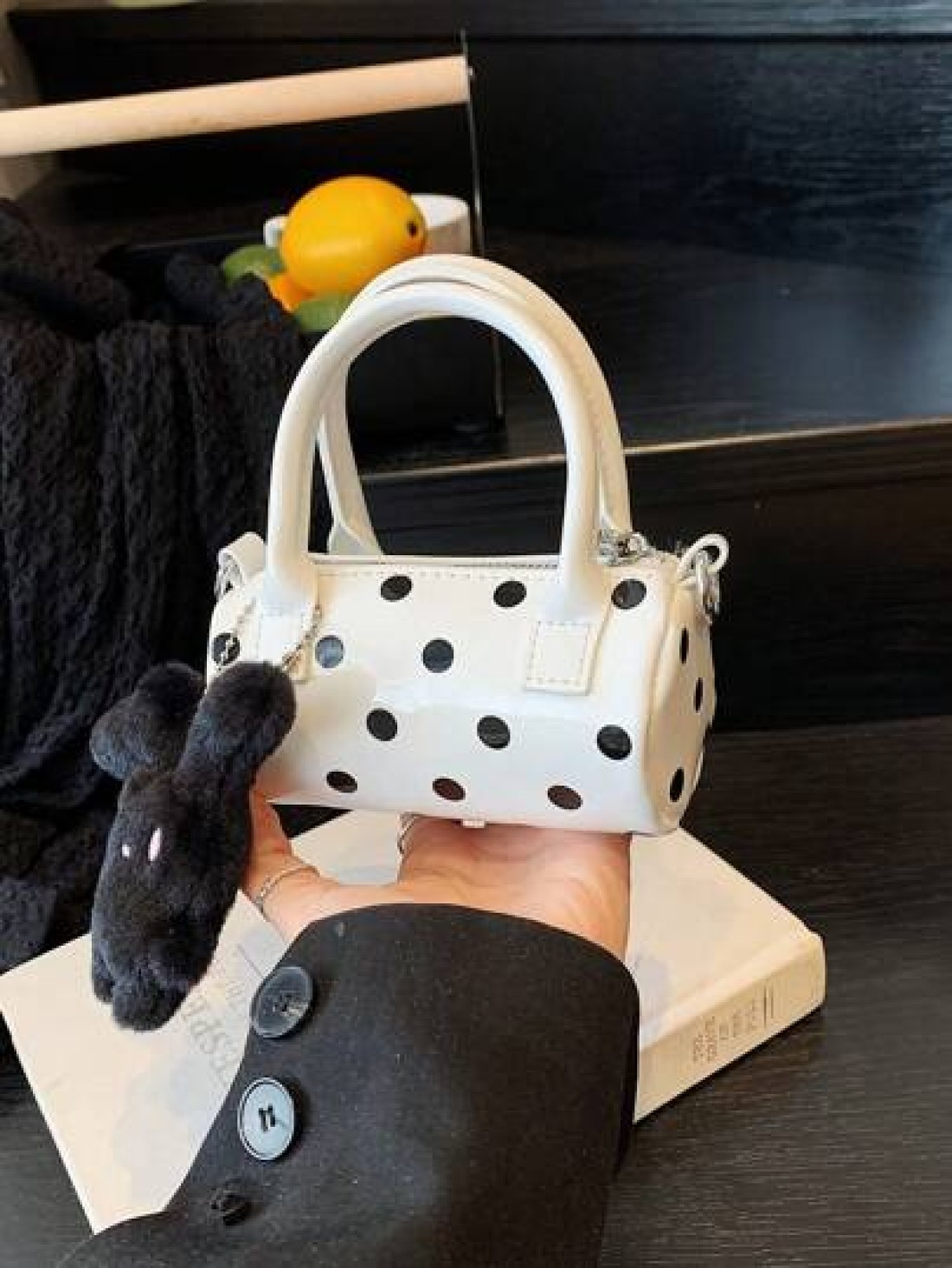 1pc Fashionable Polka Dot Handbag Cylindrical Bag Korean Style Niche Shoulder Messenger Bag Versatile Boston Handbag Niche Polka Dot Cake Handbag Pillow Bag Large Capacity Commuter Versatile Shoulder