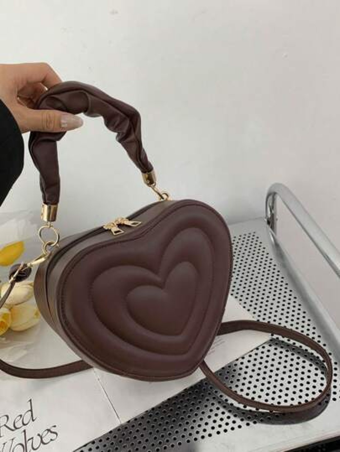 1pc High Grade Heart Shaped Small Bag For Girls Fashionable And Sweet Style Love Hand Held Shoulder Messenger Bag College Style Heart Girl Bag Pu Material Fashionable Girl Bag Girl Love Plaid Elegant