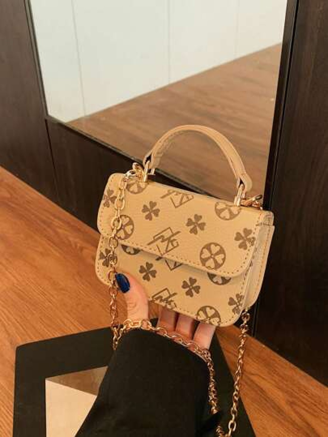 1pc Fashionable And Simple Printed Handbag Letter Embossed All Match Mini Handbag Small Square Bag Change Lipstick Bag Pu Material With Fashionable Chain Shoulder Strap Magnetic Buckle Flap Opening An