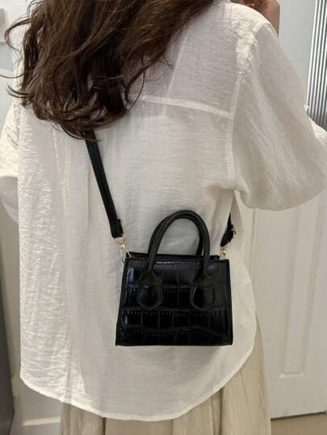 1pc Fashionable And Elegant Fashionable Design Shoulder Crossbody Solid Color Shiny Fresh Armpit Texture Chain Bag Crocodile Pattern Crossbody Bag Girl Korean Version Of Shoulder Bag Solid Color Small