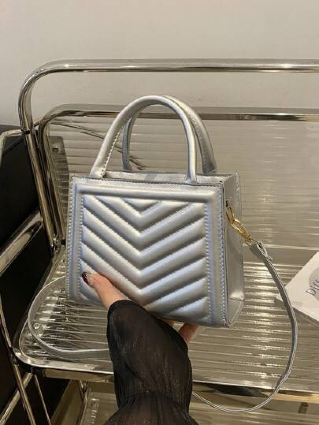 1pc Fashionable Commuting Texture Indentation Rhombus Bag Simple Casual One Shoulder Crossbody Small Square Bag Simple Hand Held Large Capacity Bag Popular Retro Fashion Crossbody Bag Fashion Shoulder