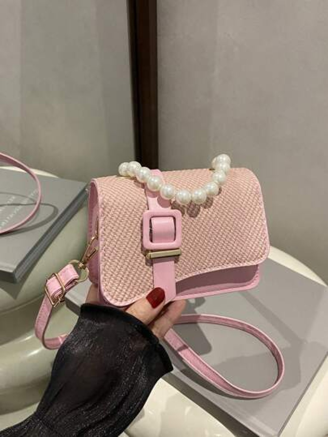 1pc Pu Fashion Splicing Pearl Chain Handbag Korean Princess Fashion Small Square Bag Flip Magnetic Buckle Closure Strap Decoration Niche Design Suitable For Daily Use When Shopping Sweet And Literary