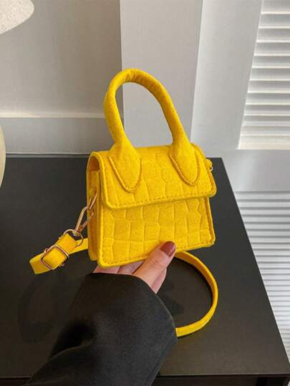 A New Cute Mini Handbag Messenger Bag Versatile Casual Handbag Solid Color Multiple Colors To Choose From Lightweight Coin Purse