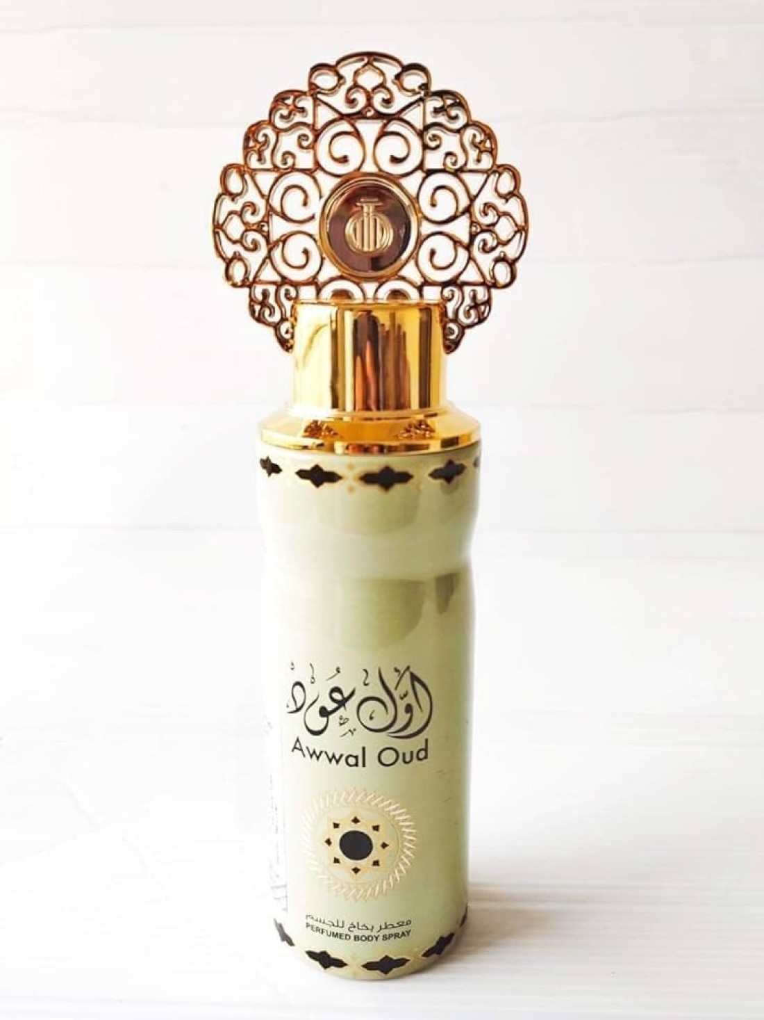 بخاخ معطر للجسم برائحة العود اول من اربيات، 200 مل