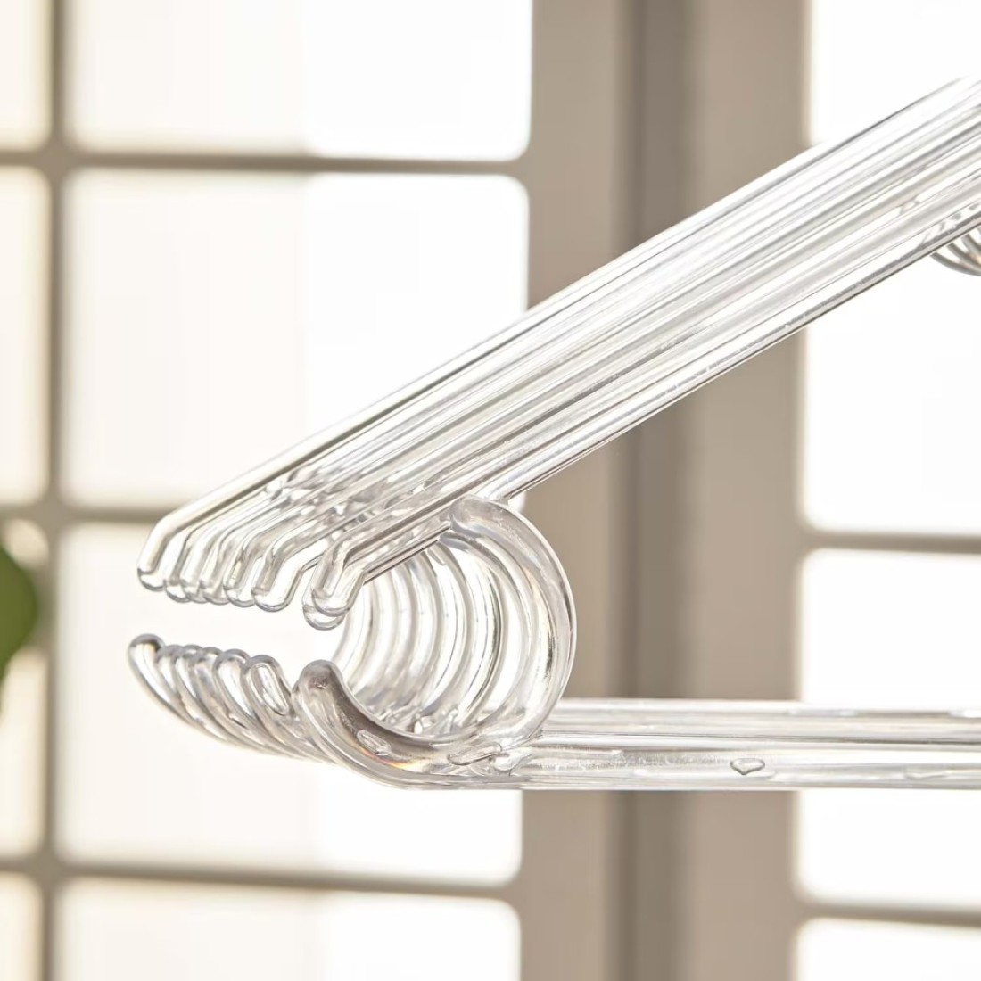 LAVISH Clear Plastic Clothes Hangers &ndash; 8-Piece Set for Neat &amp; Organized Wardrobe