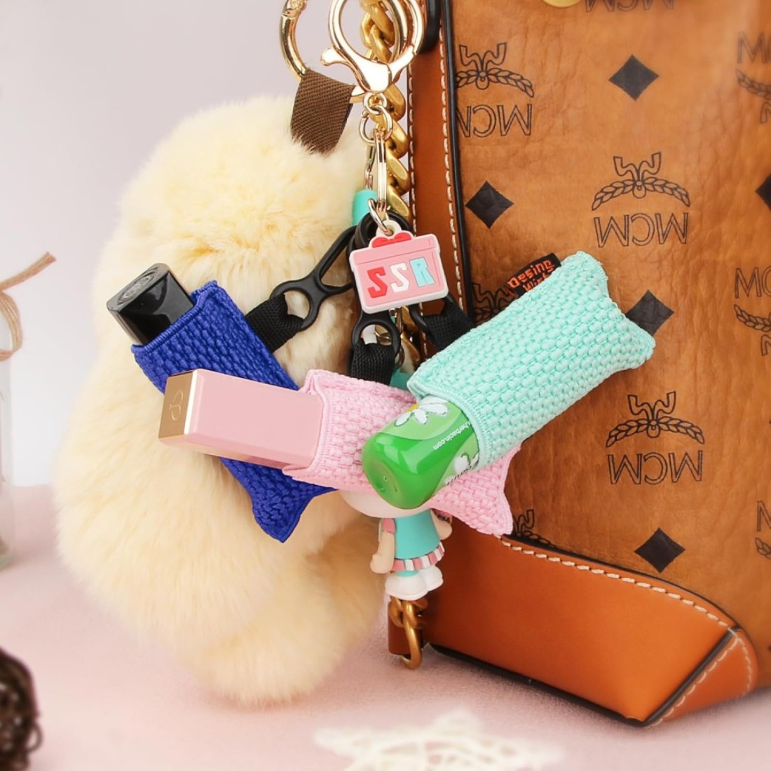 Desing Wish 6 PCS Chapstick Holder Keychain Elastic Sleeve Chapstick Keychain Holder for Lip Balms/Lip Gloss/Lipsticks, Lip Balm Holder Sleeves (Green/Pink/Beige/Black/Red/Blue)