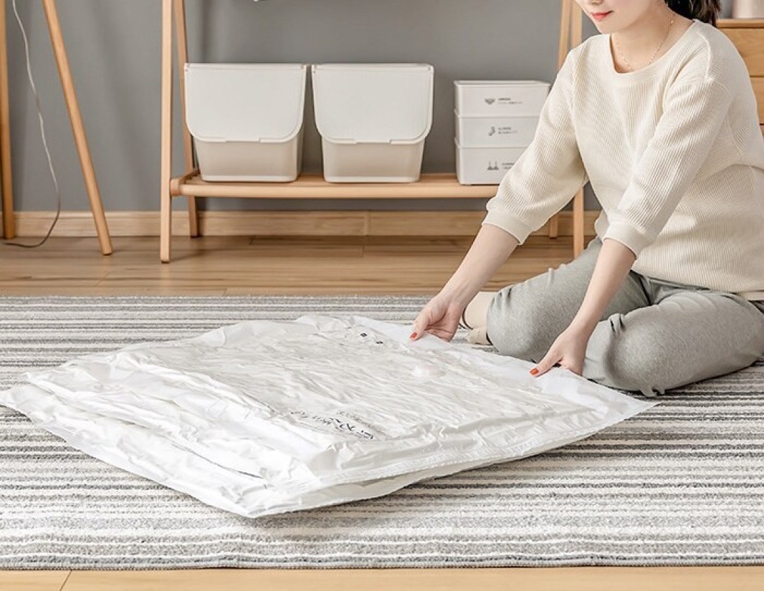 Super Soft Rabbit Fur Flower Design Living Room Carpet With Anti Slip Bottom (Size 80CM)
