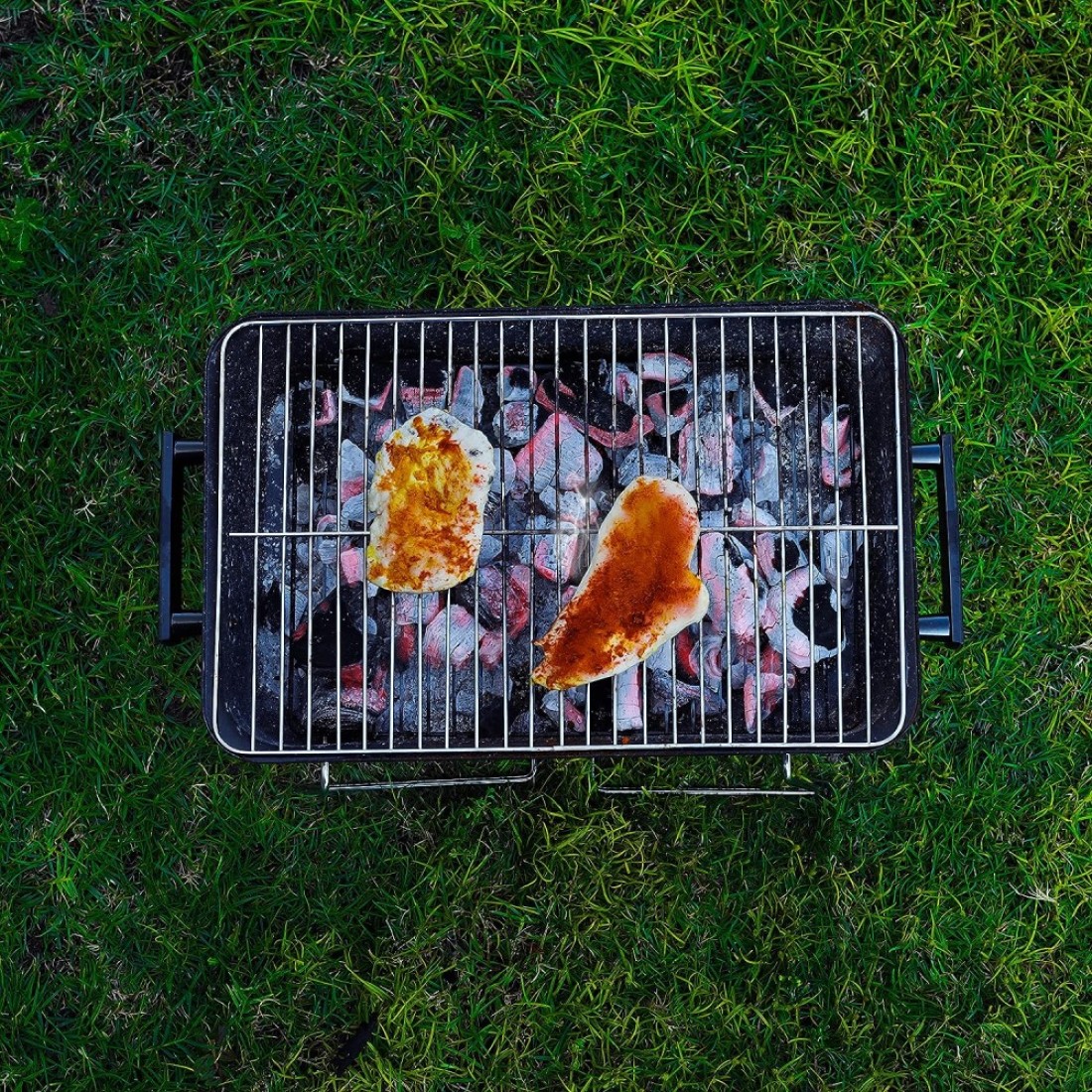 Royalford Hamburger Stove- Rf11677 Portable Charcoal Grill With Large Cooking Surface Perfect For Indoor, Camping, Hiking And Other Outdoor Entertainment Steel Construction Red