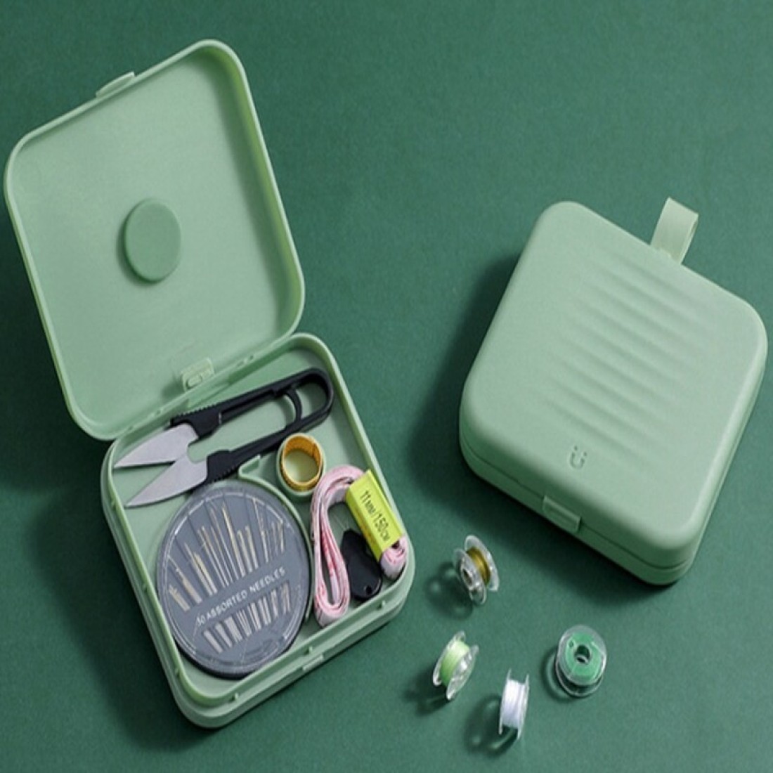 GOLDEN ROSE Magnetic Sewing Kit Travel Portable Storage Box DIY Embroidery Needle Thread Scissor Set