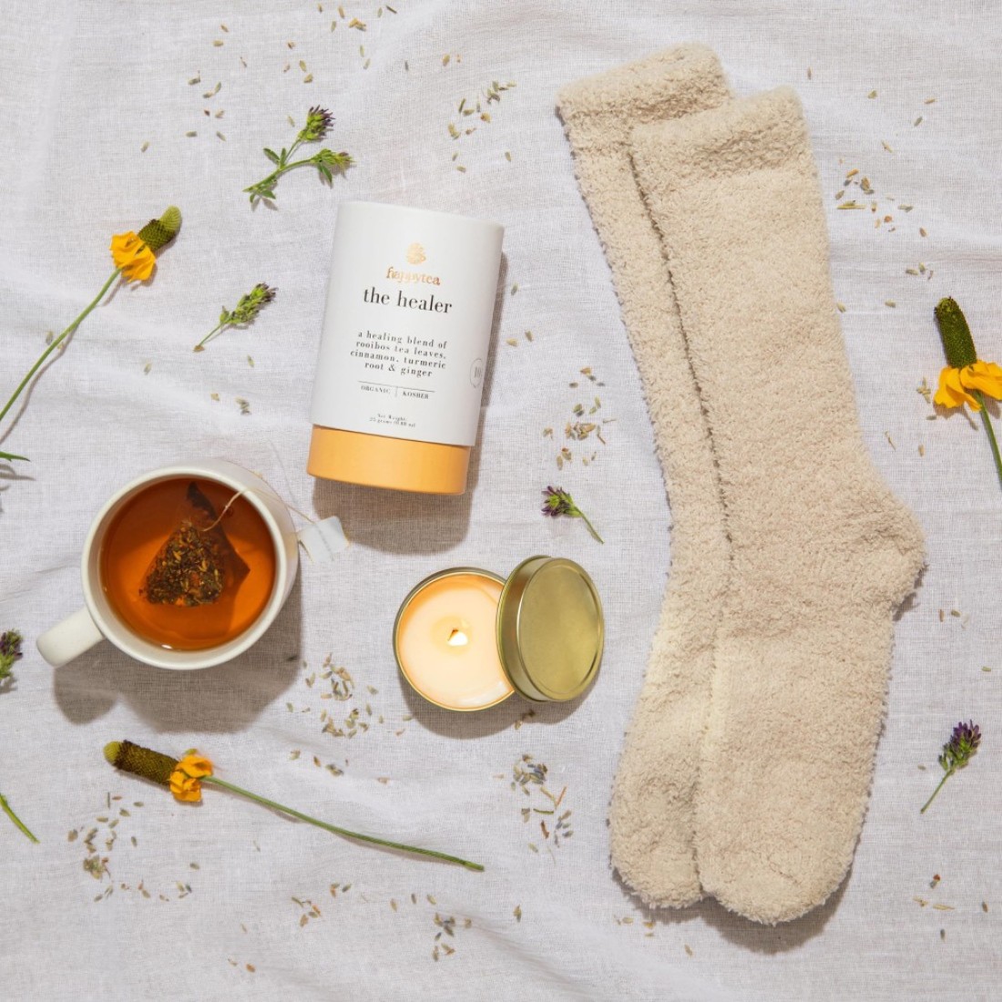 Unboxme Luxe Self Care Gift Box for Women Premium Care Package with Hugs Card Soothing Spa Basket for Relaxation and Wellness