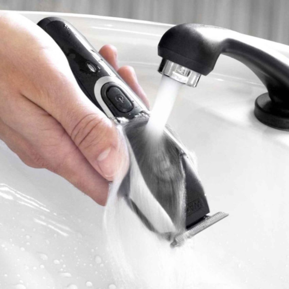 Wahl Aqua Blade Trimmer 9899-927 Black