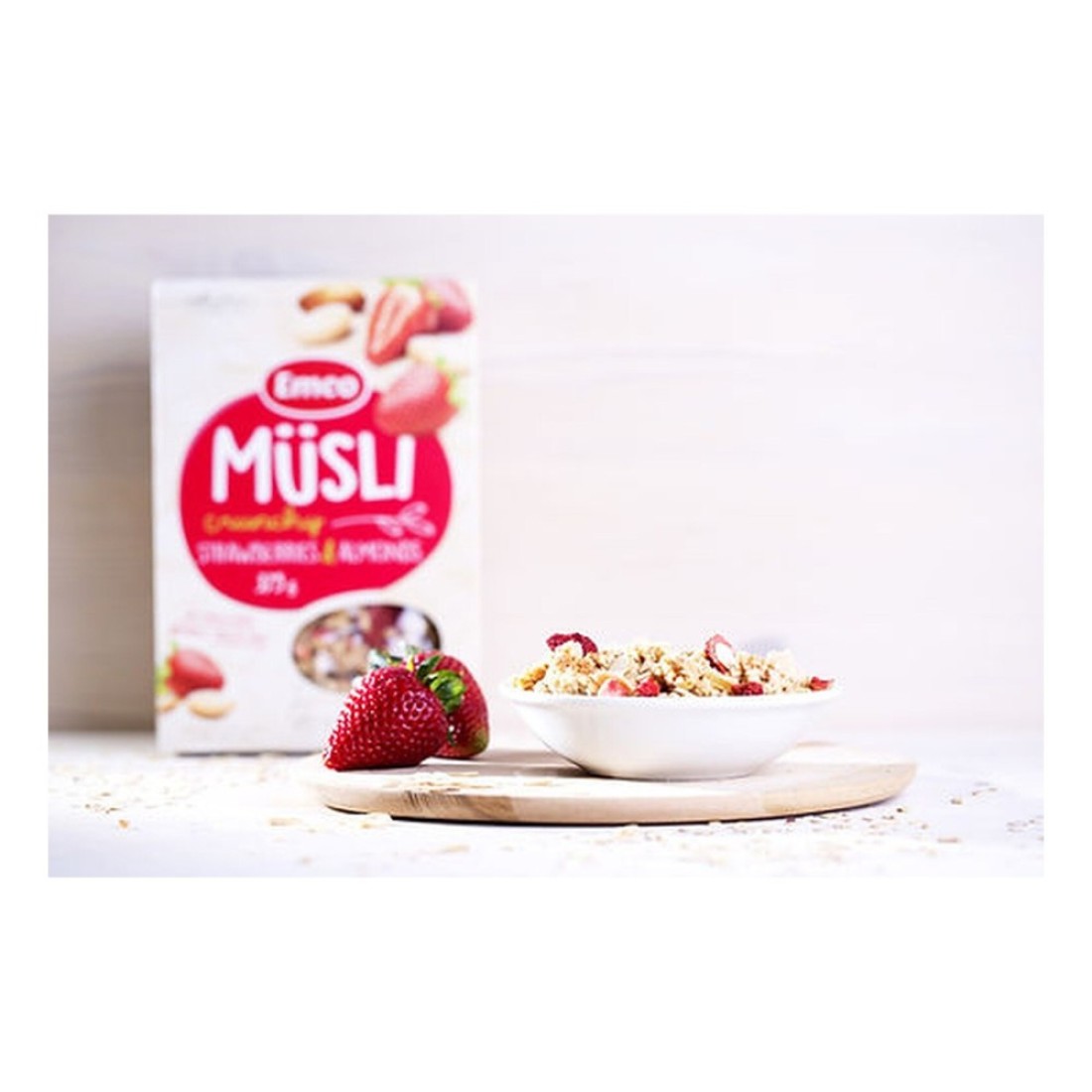 Emco Crunchy Musli With Strawberries And Almonds 375g