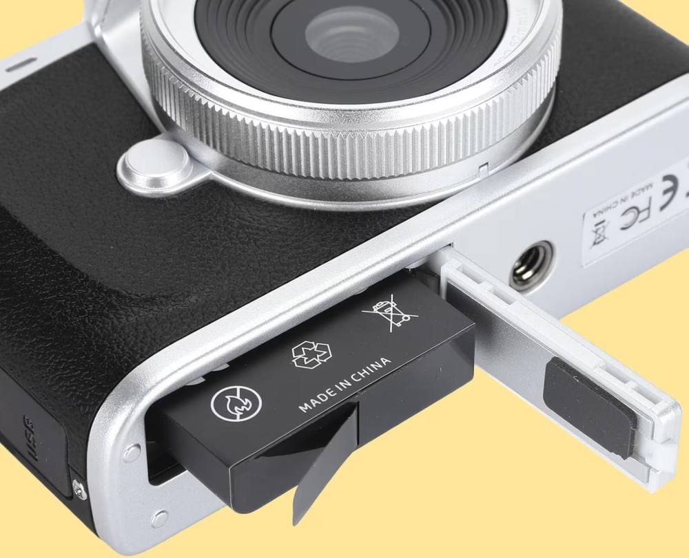 COOPIC C900 Digital Camera - 68MP, 4K Video, 3.0" Flip Screen, 16x Zoom, Creative Filters - Black Edition